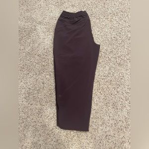 Women’s  Lululemon crop joggers
